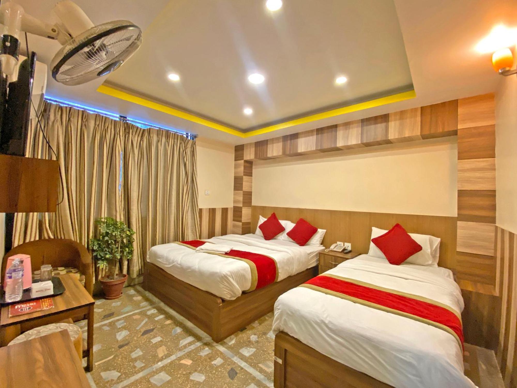 Hotel Airport Holiday Katmandu Dış mekan fotoğraf