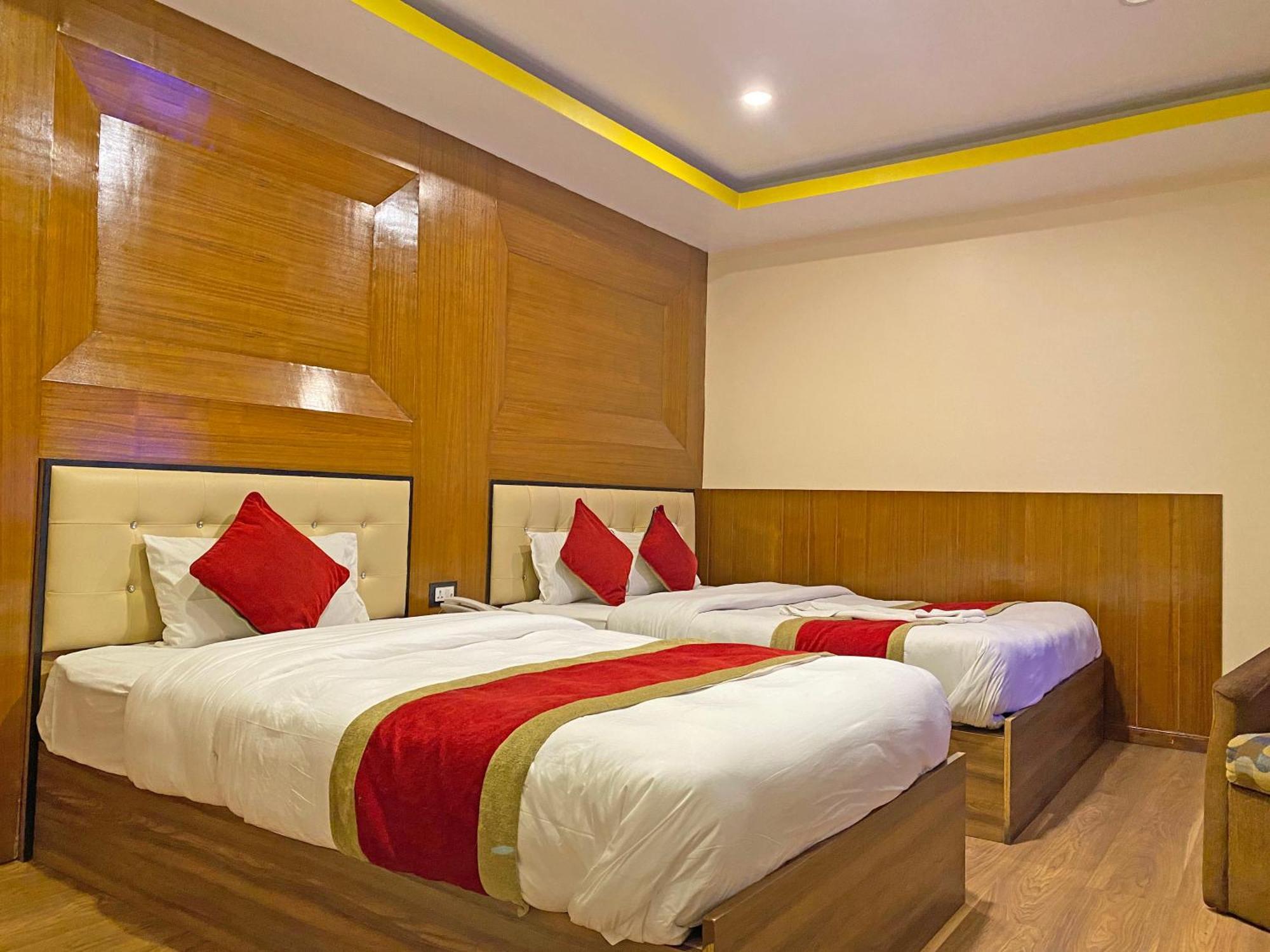 Hotel Airport Holiday Katmandu Dış mekan fotoğraf