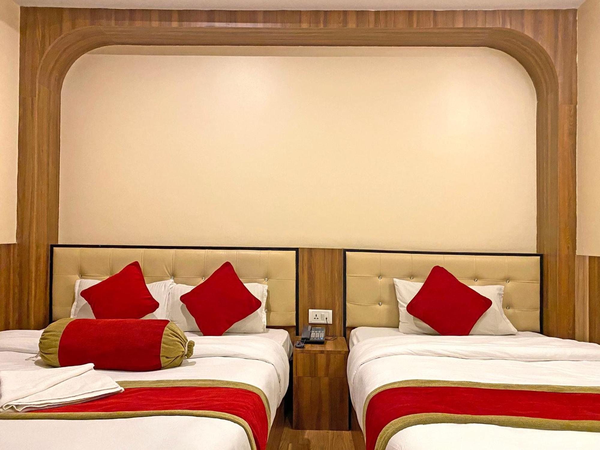 Hotel Airport Holiday Katmandu Dış mekan fotoğraf