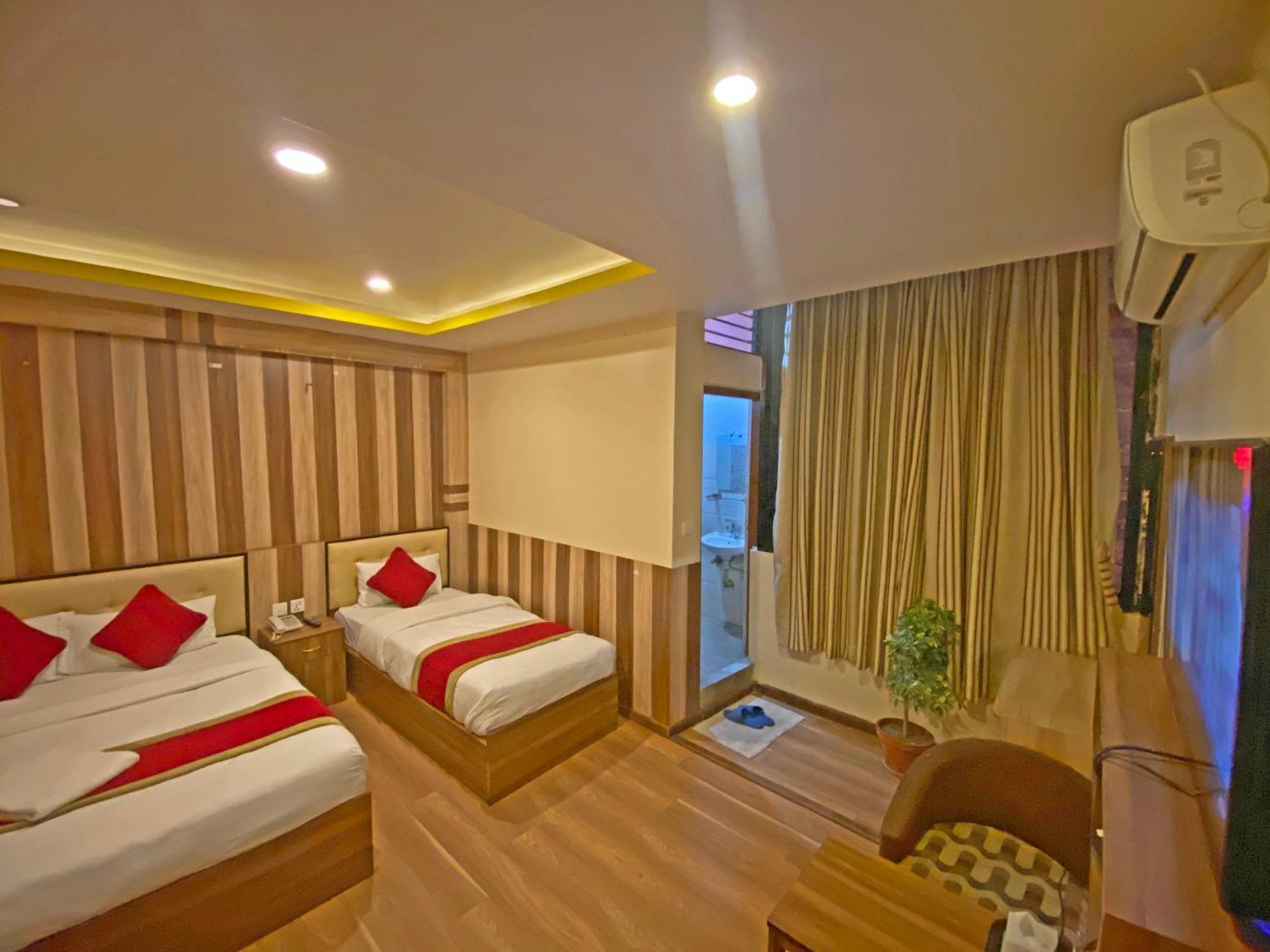 Hotel Airport Holiday Katmandu Dış mekan fotoğraf