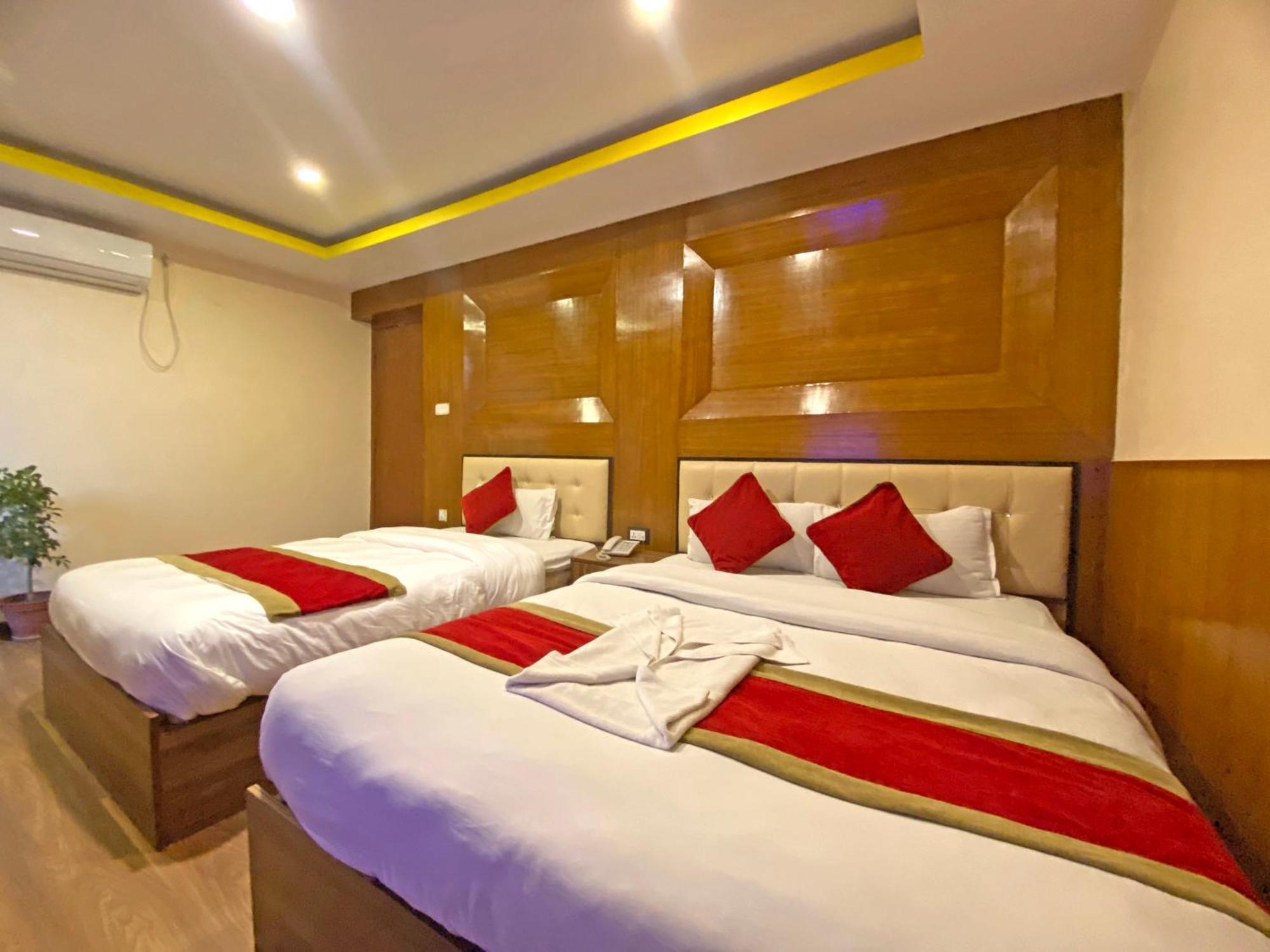 Hotel Airport Holiday Katmandu Dış mekan fotoğraf