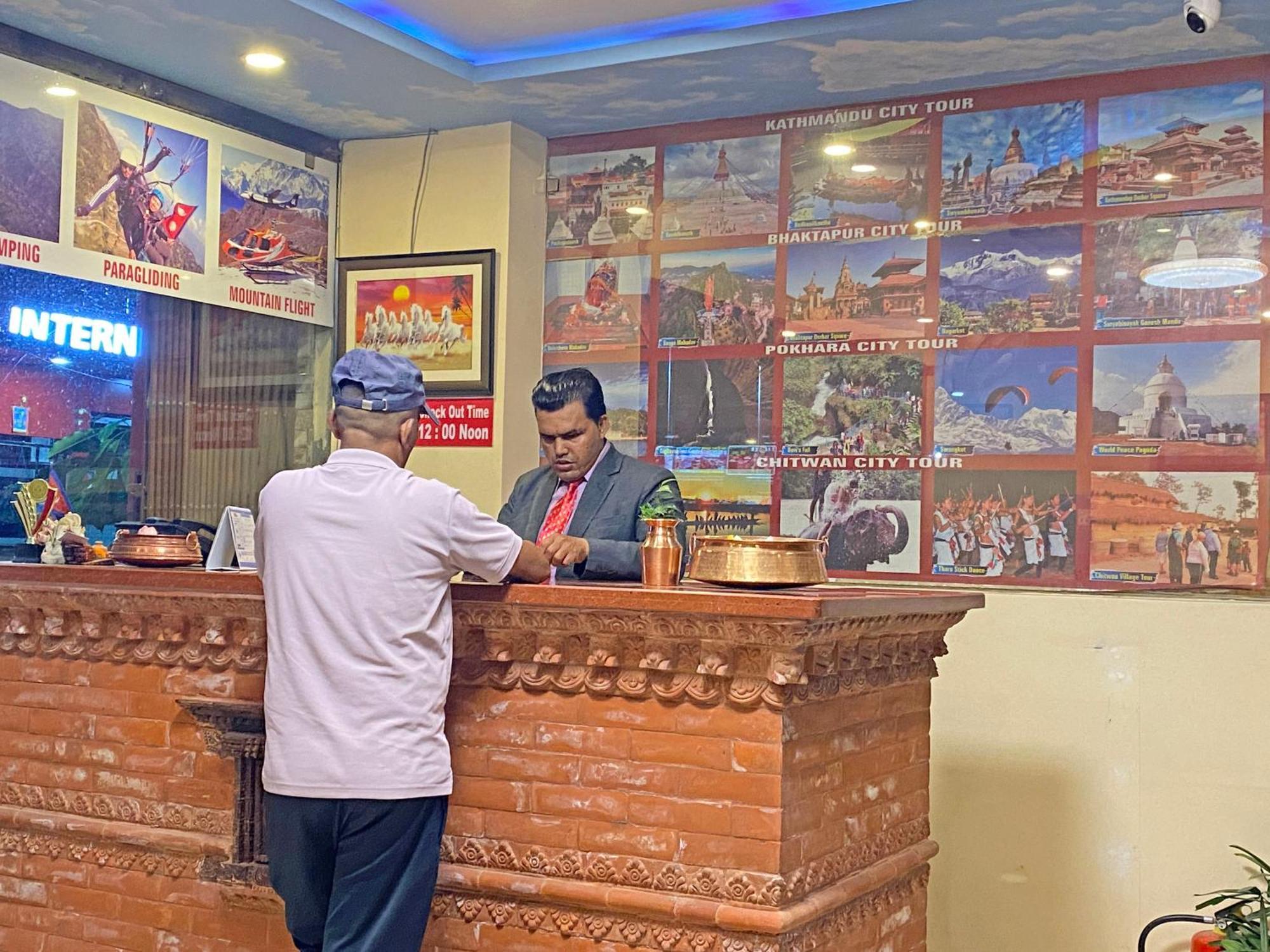 Hotel Airport Holiday Katmandu Dış mekan fotoğraf