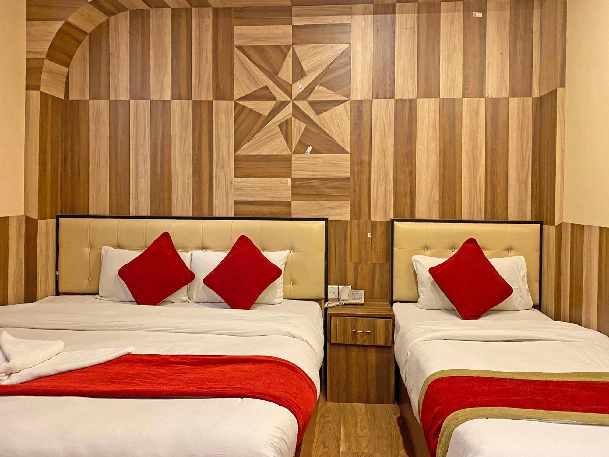 Hotel Airport Holiday Katmandu Dış mekan fotoğraf