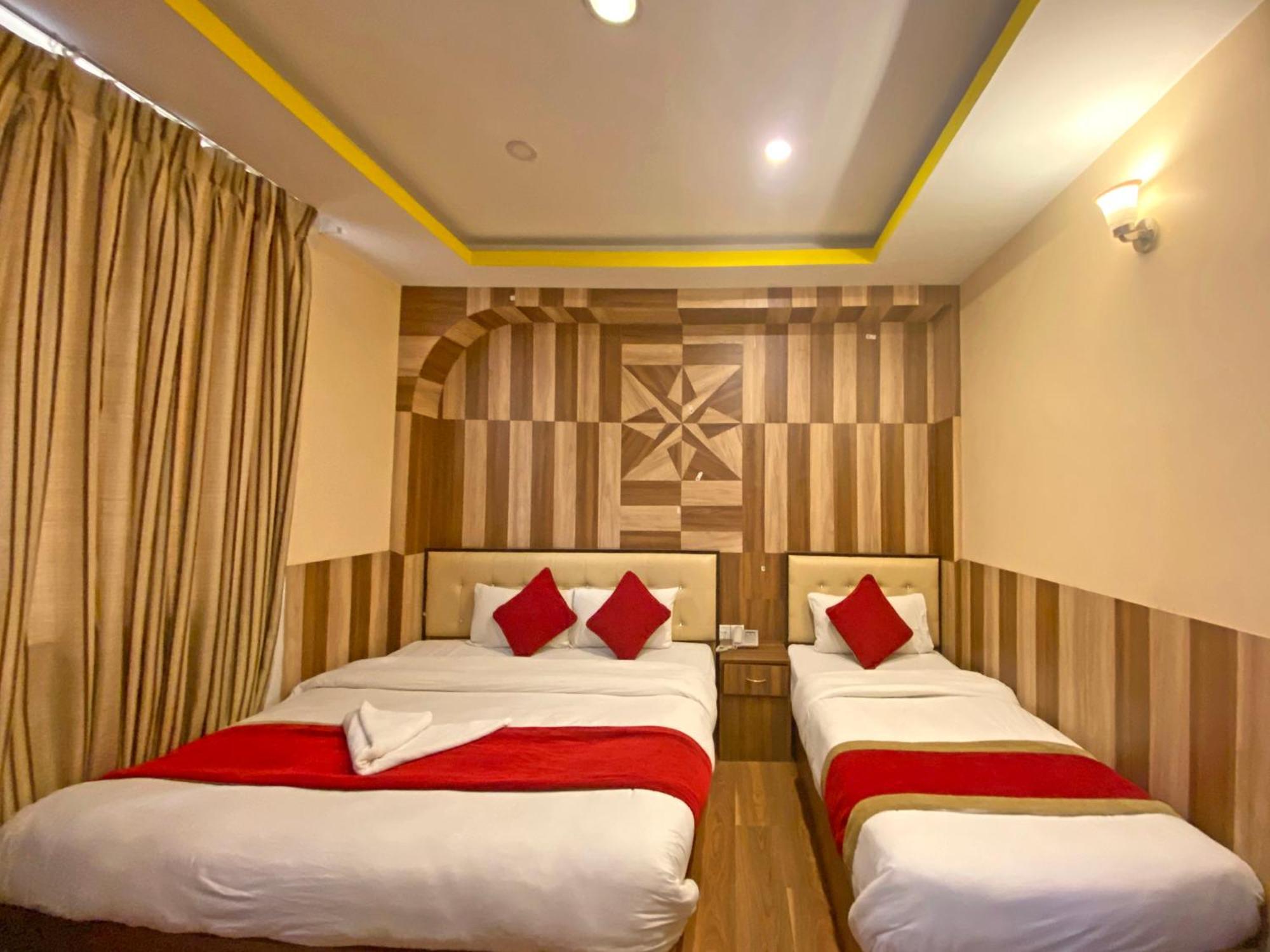 Hotel Airport Holiday Katmandu Dış mekan fotoğraf