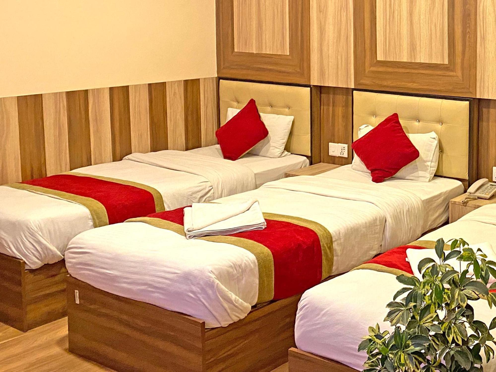 Hotel Airport Holiday Katmandu Dış mekan fotoğraf
