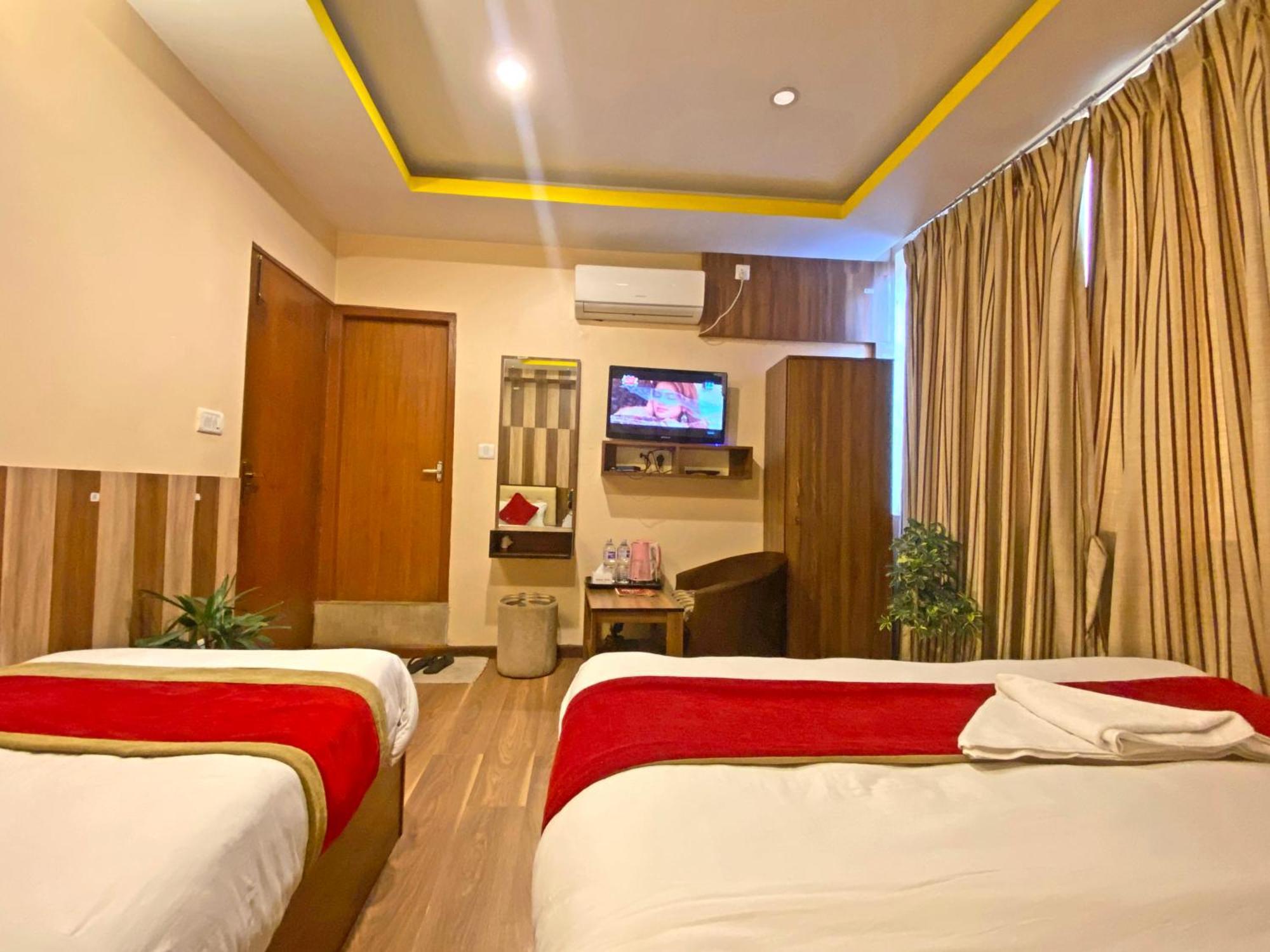 Hotel Airport Holiday Katmandu Dış mekan fotoğraf