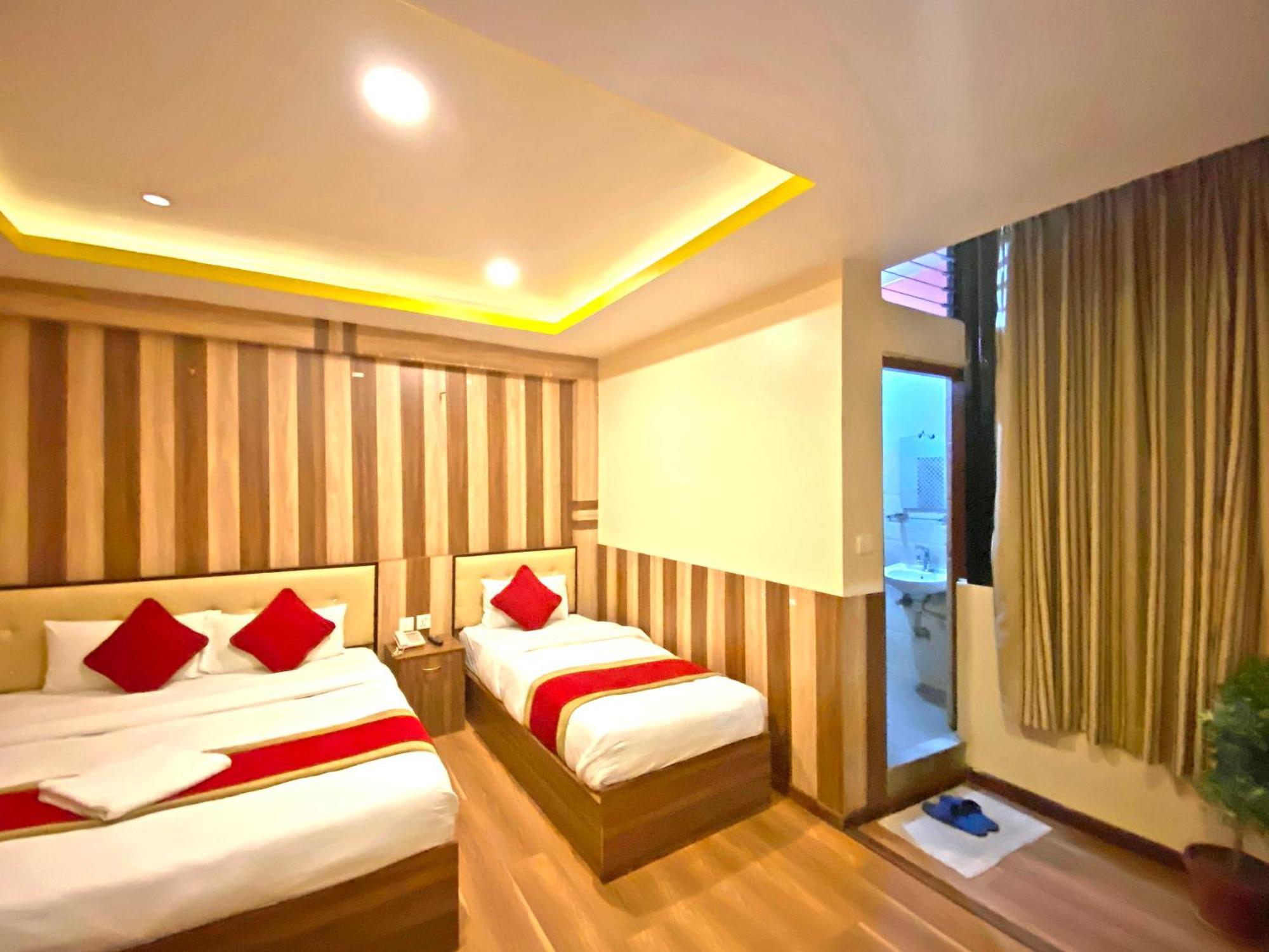 Hotel Airport Holiday Katmandu Dış mekan fotoğraf