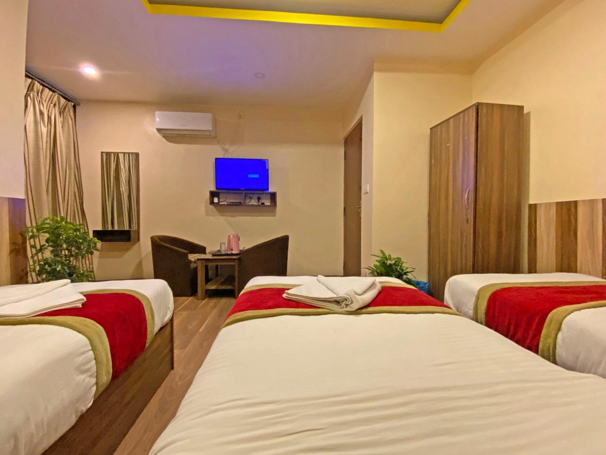 Hotel Airport Holiday Katmandu Dış mekan fotoğraf