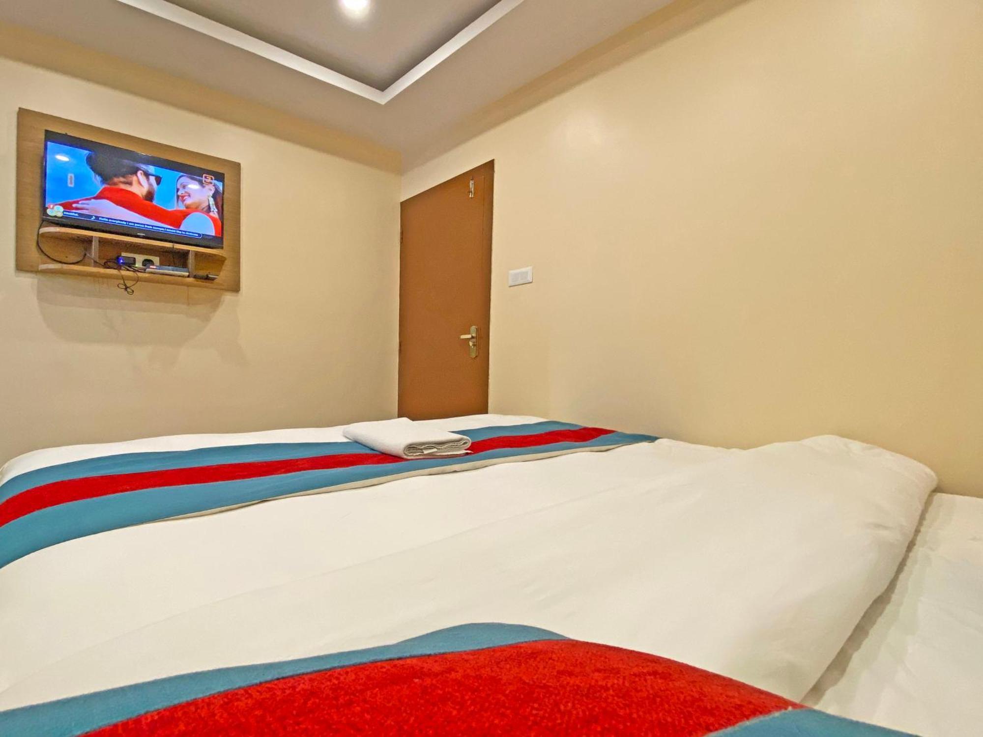 Hotel Airport Holiday Katmandu Dış mekan fotoğraf