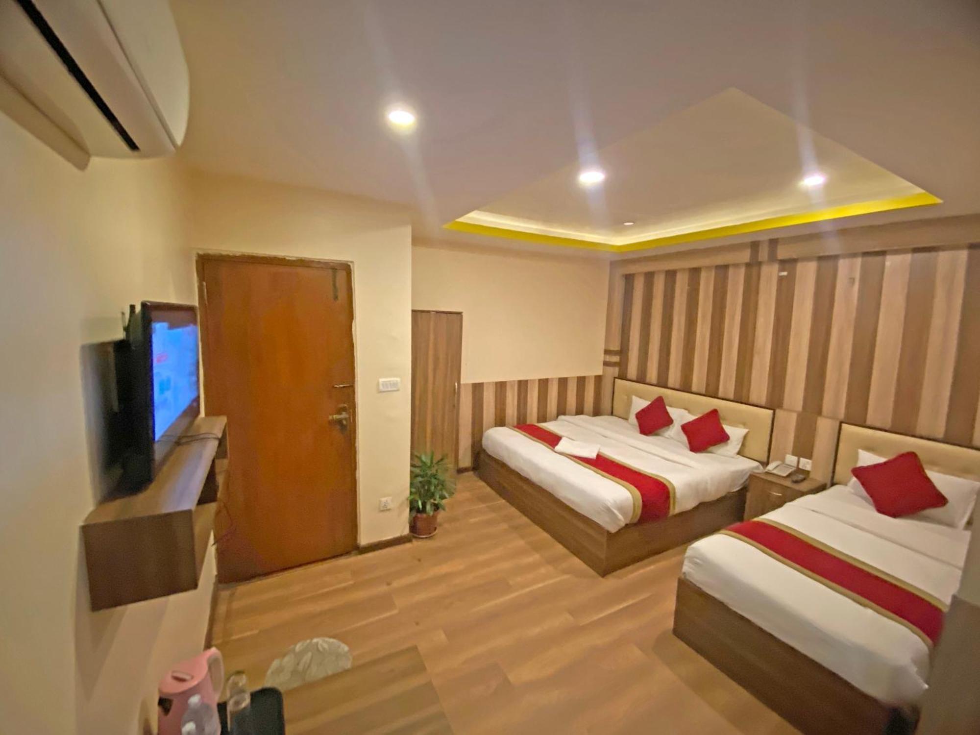 Hotel Airport Holiday Katmandu Dış mekan fotoğraf