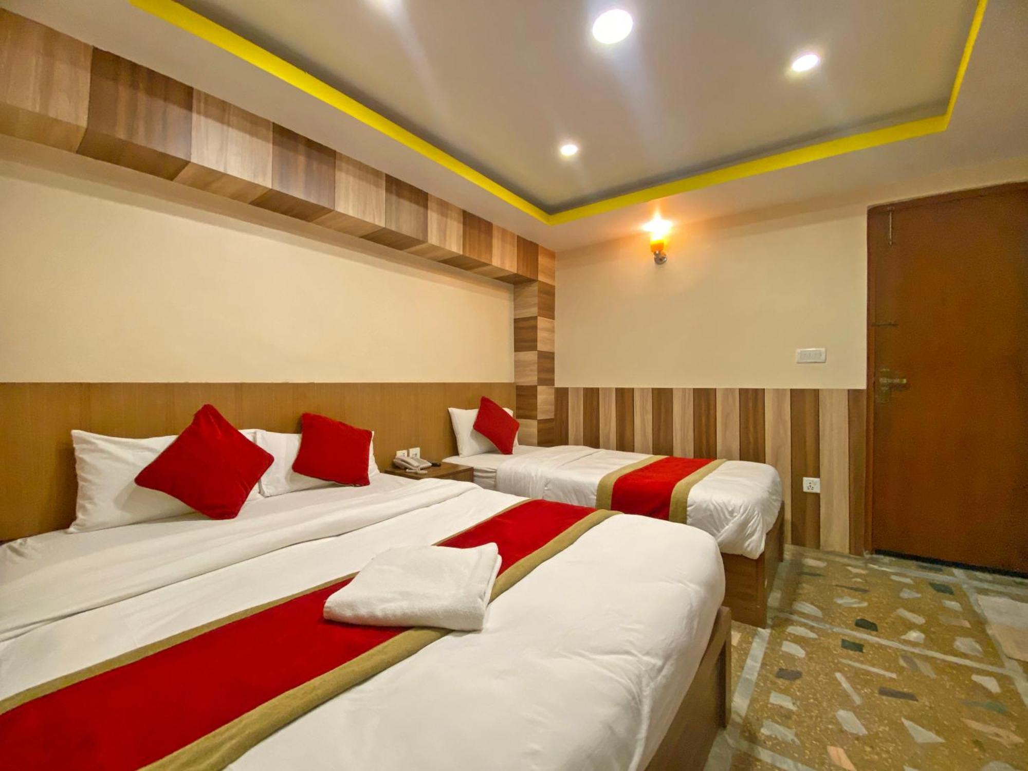 Hotel Airport Holiday Katmandu Dış mekan fotoğraf